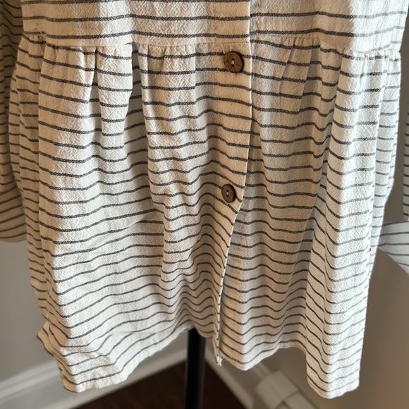 Peplum Ruffle Top - Picture 5 of 11